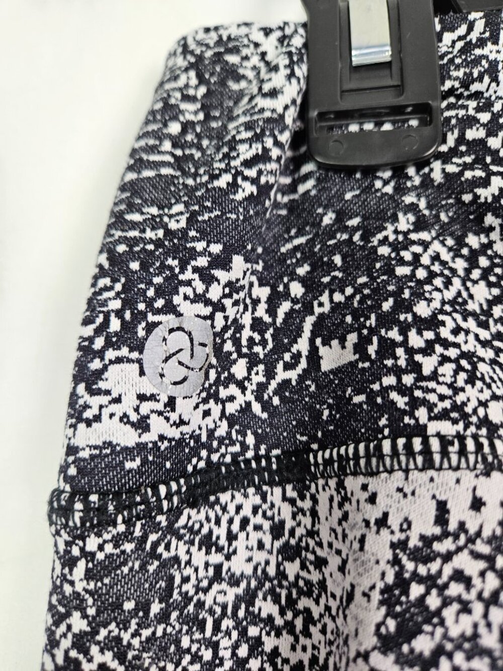 Zella Black/White Textured Static Abstract Print Legging L - Picture 5 of 10